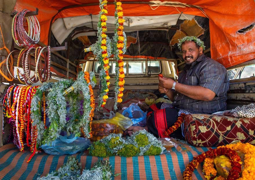 Cicek Adamlar Suudi Arabistan Flower Men 01