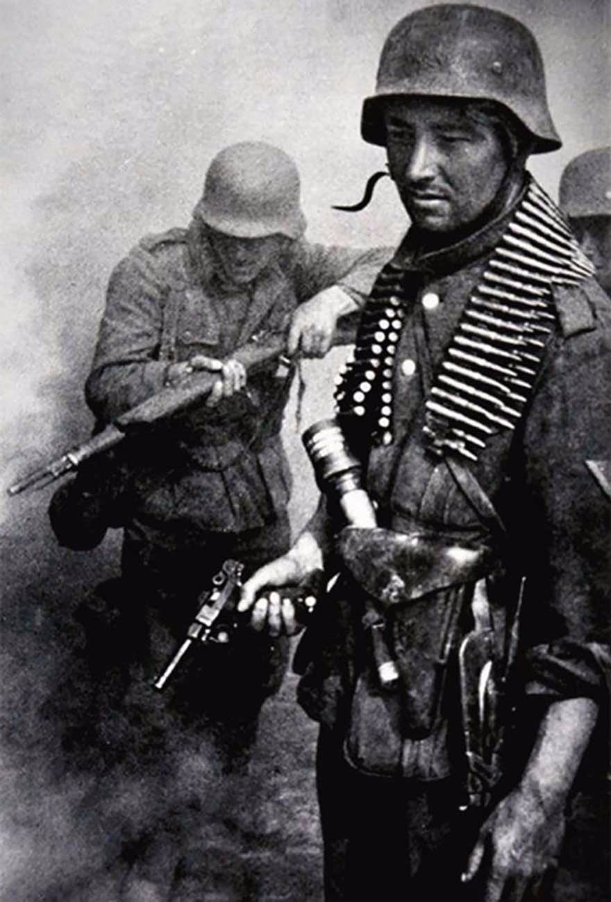 Alman Wehrmacht askerleri Stalingrad'da
