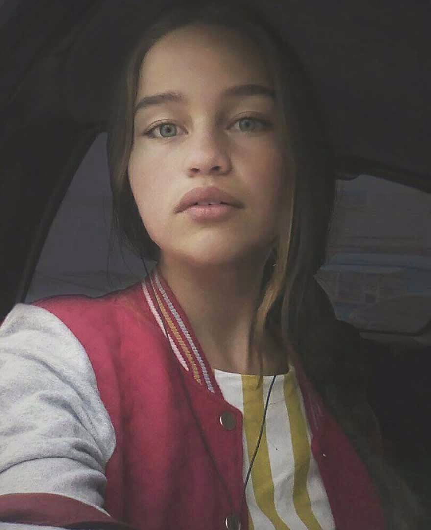 Emilia Clark Benzeri