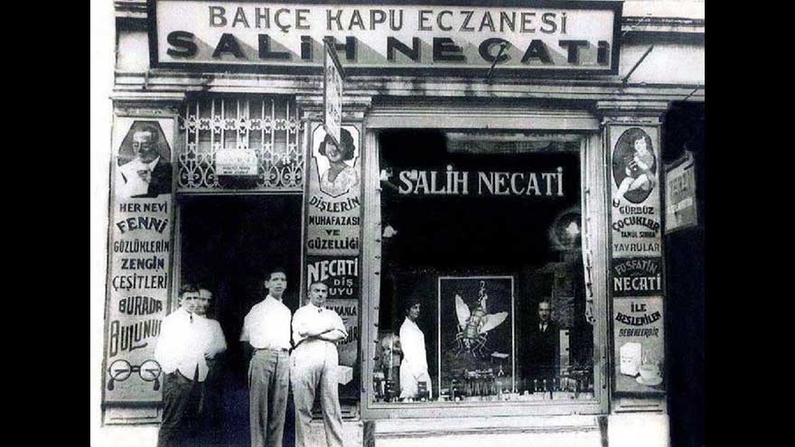 1930 yılında bir eczane