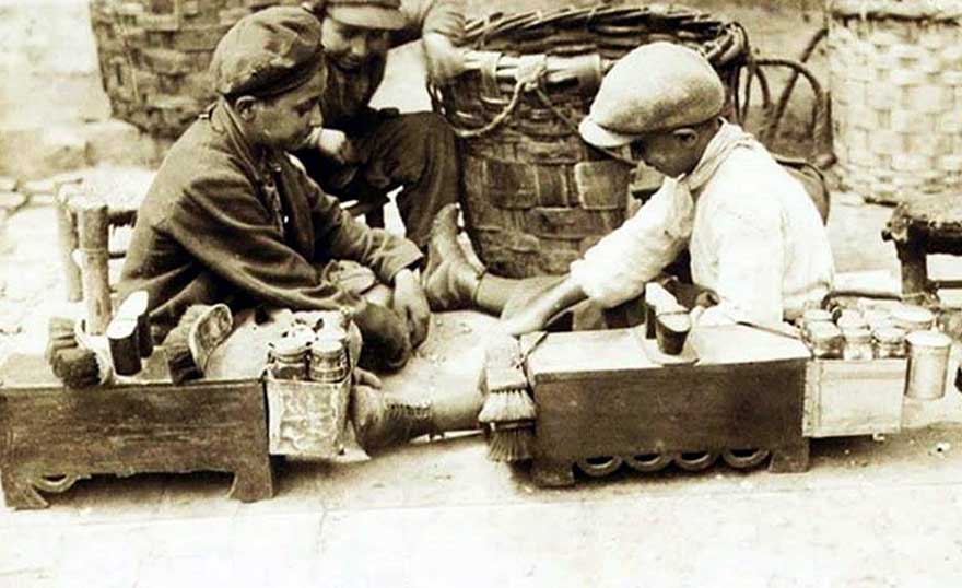 Küfeci ve ayakkabı boyacısı çocuklar