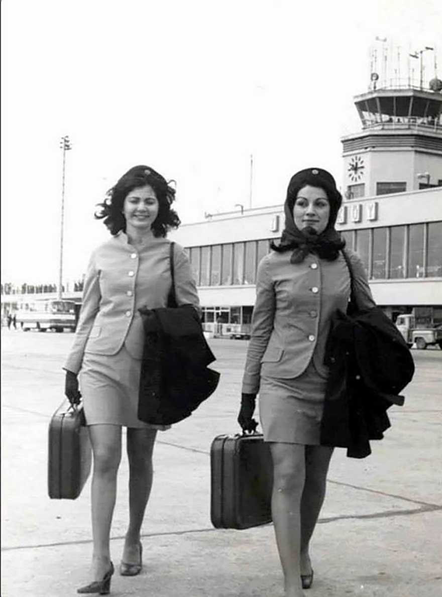 Türk Hava Yolları hostesleri. 1960'lı yıllar